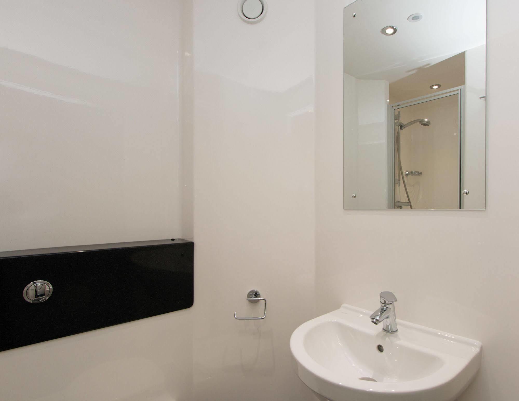 Destiny Student - Murano  Edinburgh Ngoại thất bức ảnh